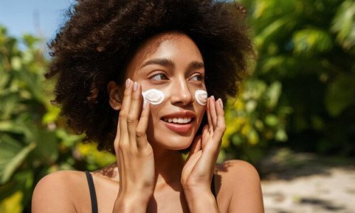 Best Korean Sunscreen for Dark Skin Tones: No White Cast SPF Guide